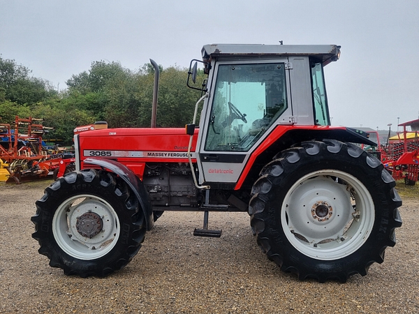 Chris Atkin & Son Ltd - Massey Ferguson 3085